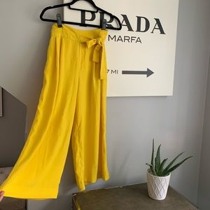 SOLD ❌ ZARA Banana yellow pleated culottes
